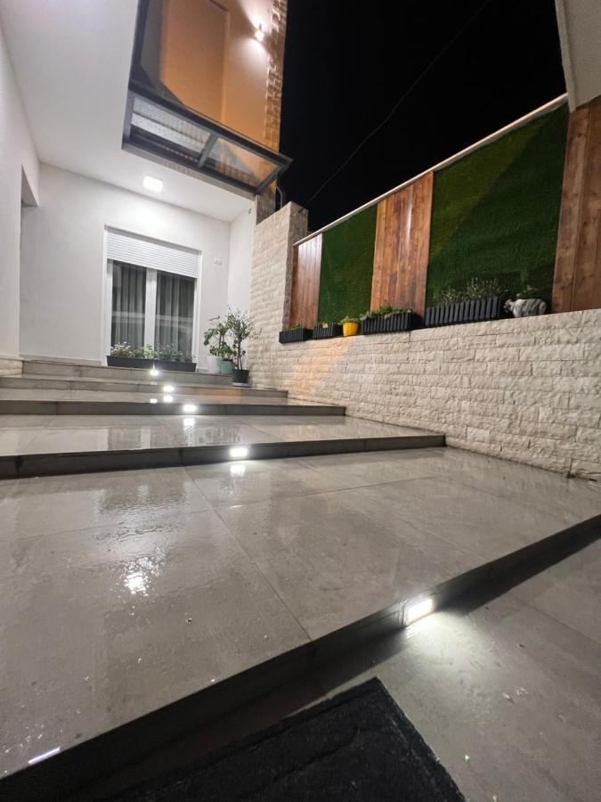 Te Nana Home Shkodër Exterior foto