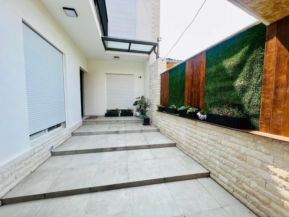 Te Nana Home Shkodër Exterior foto